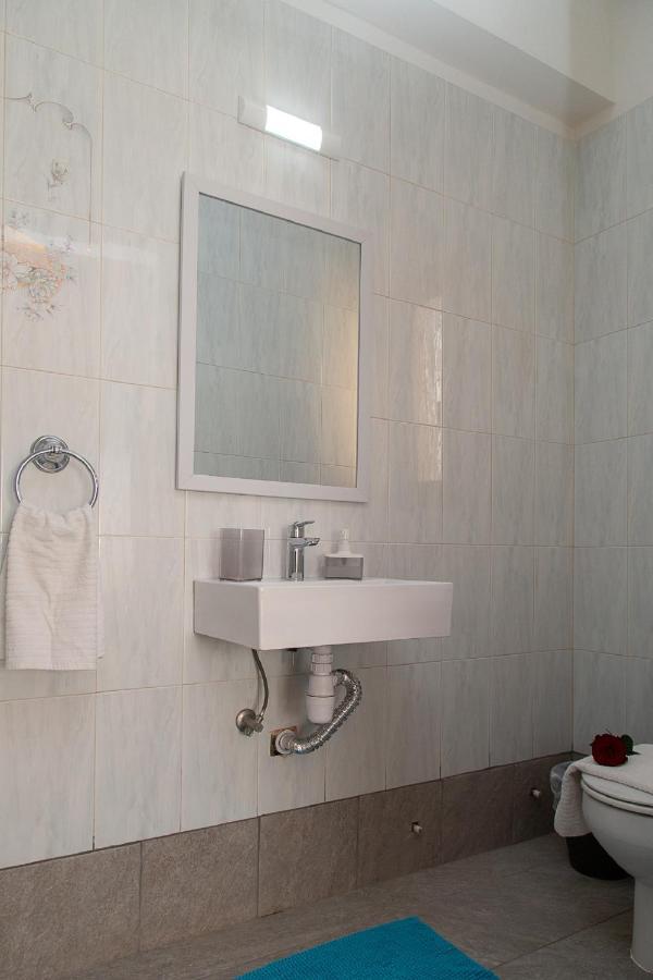 Coral Bay Sunkiss Villa Extérieur photo